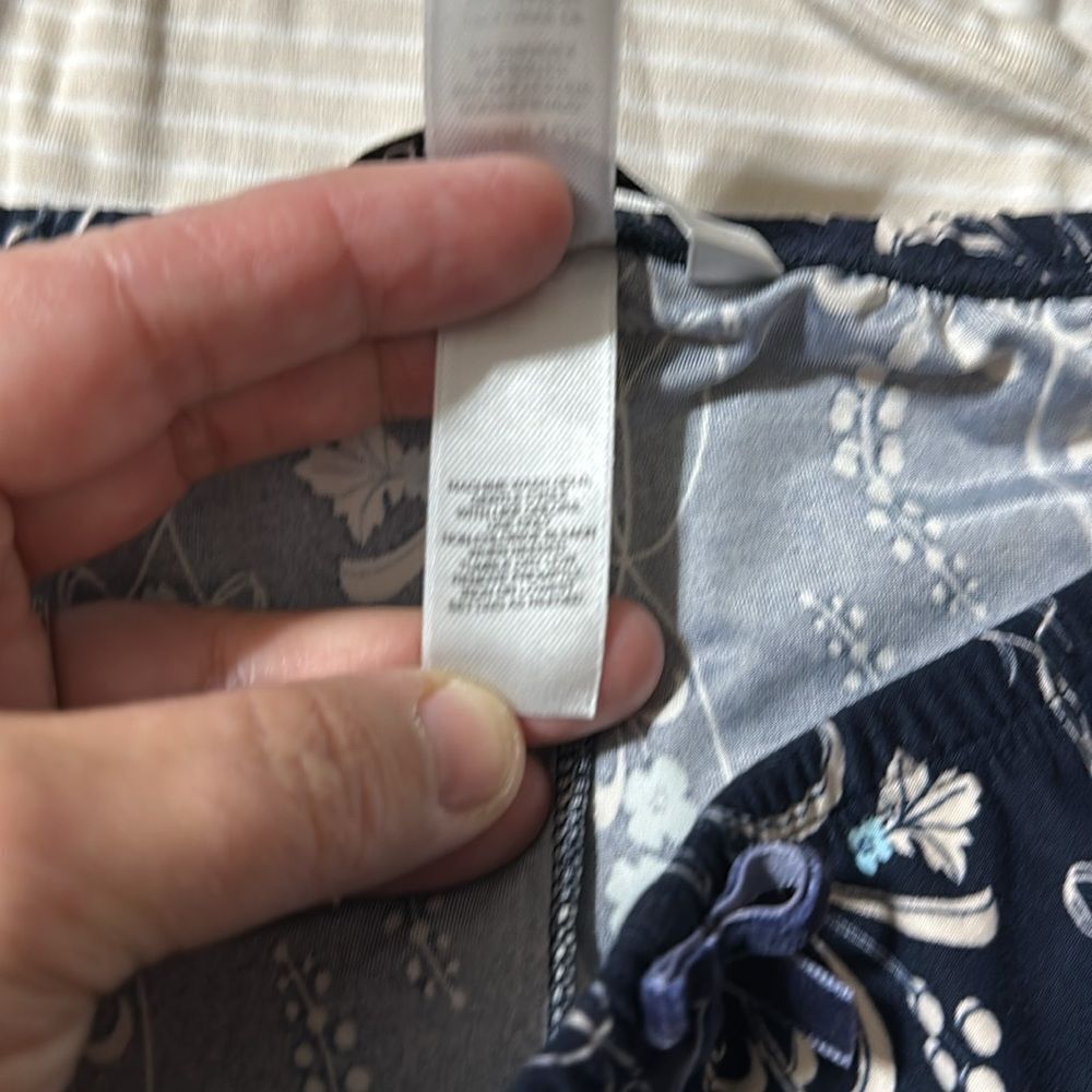 delicates 2-3X Navy White Light Blue Floral Jersey Light Weight Crop PJ Bottom - Picture 7 of 7